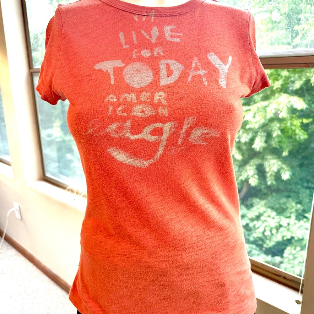 American Eagle Outfitters Vintage Women's Medium Orange Graphic Tee Shirt